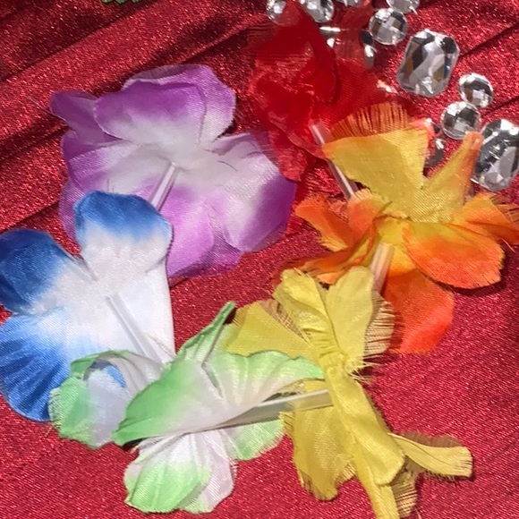 4/$20 Hawaïen Party accessories - Picture 4 of 6